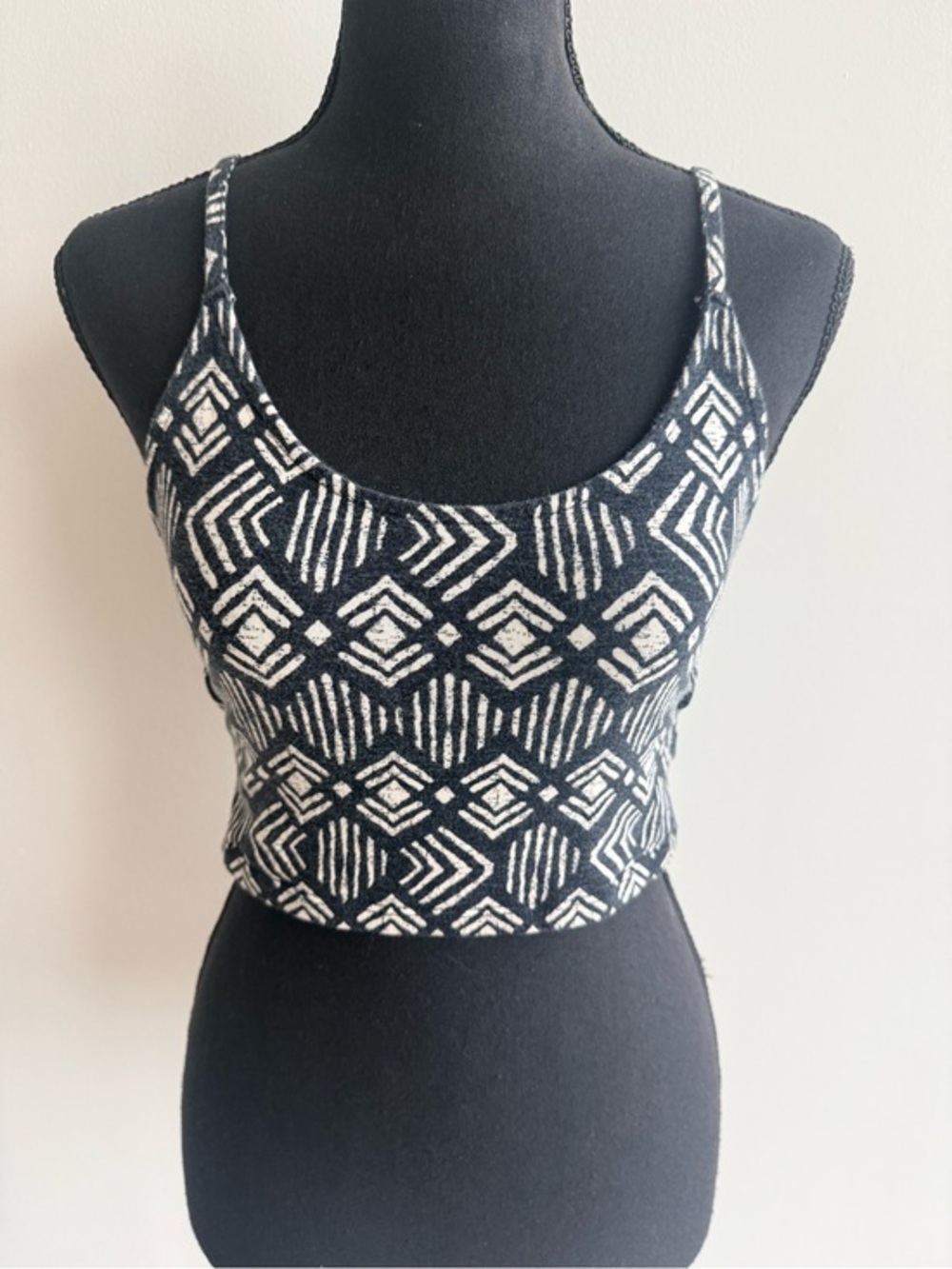 Black and White Geometric Crop Top